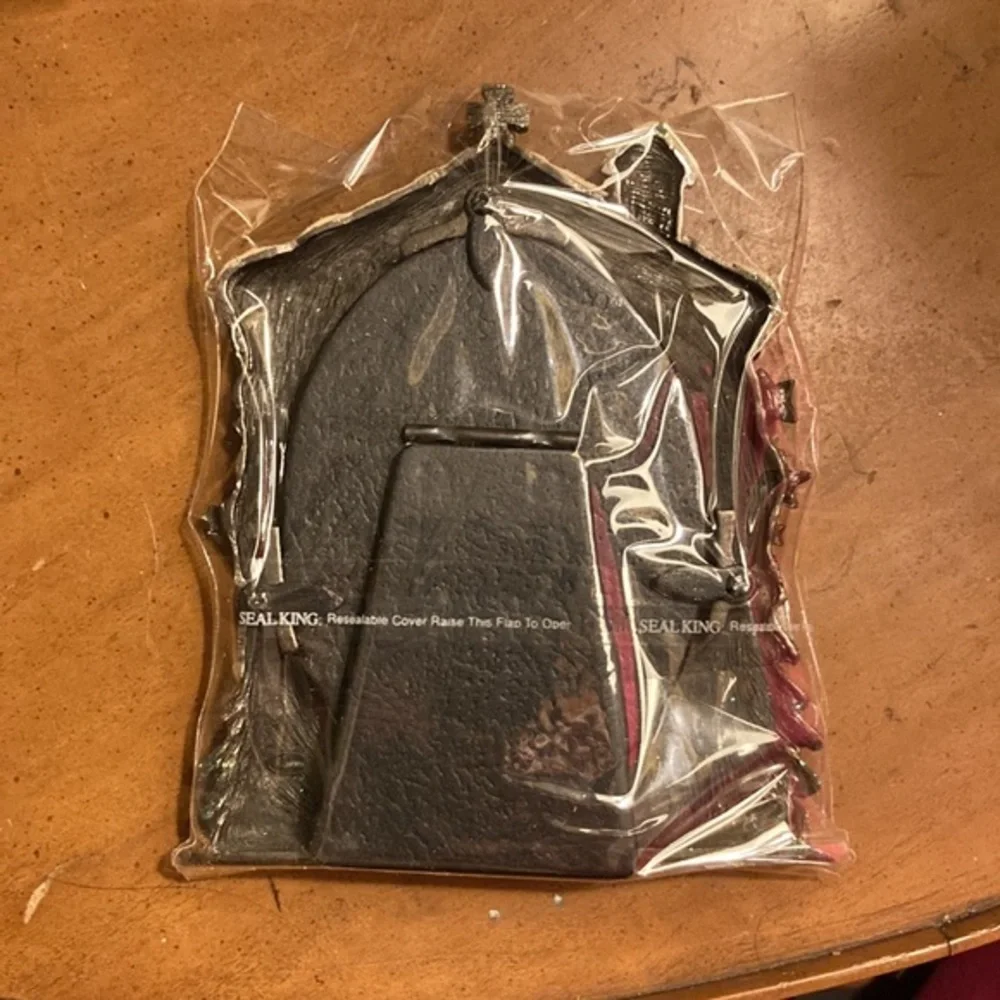 Brand new still sealed Rucinni Christmas Frame